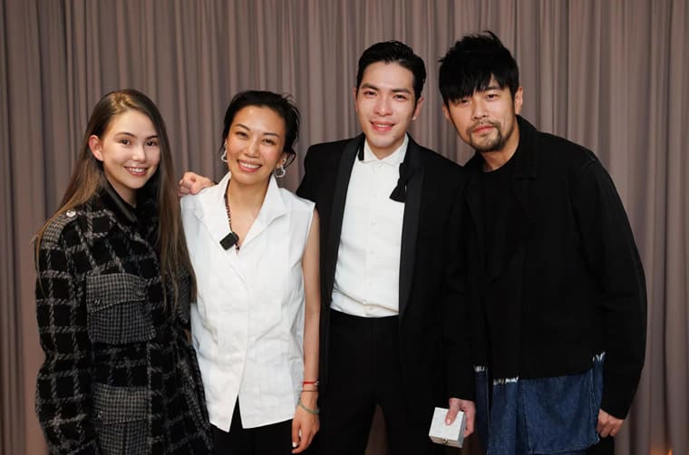 蕭敬騰向經(jīng)紀(jì)人Summer求婚成功PP夯表、破億鉆戒真情露出-復(fù)刻表